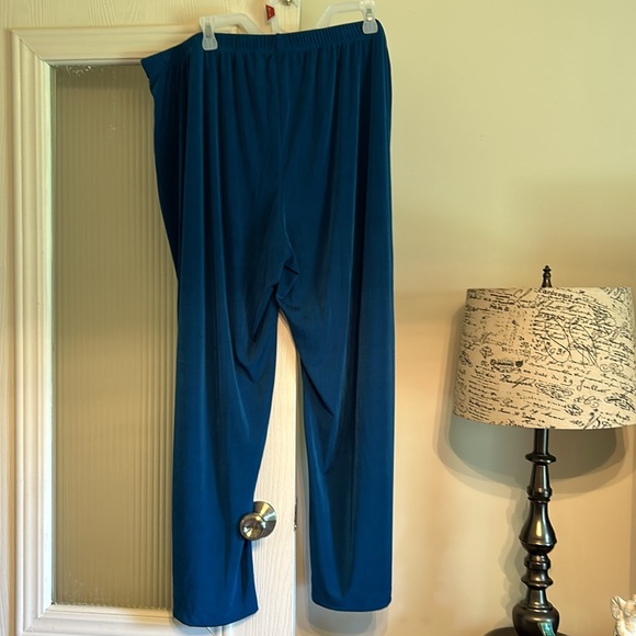 #A126 Carolyn Strauss Collection Wide Leg Pants - Picture 4 of 8